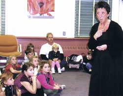 photo of storyteller Karen Pillsworth
